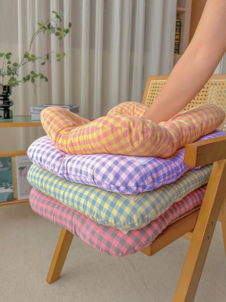 L Orange All-Season Pet Bed - Soft Washable Dog & Cat Mat with Comfortable Cushion - Warm Winter Padding for Small to Large Pets