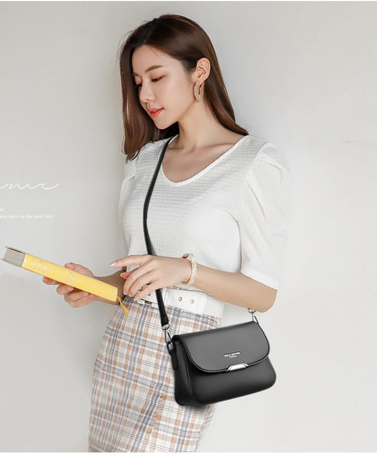 amelie-petite-crossbody photo 5