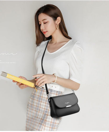 amelie-petite-crossbody photo 5