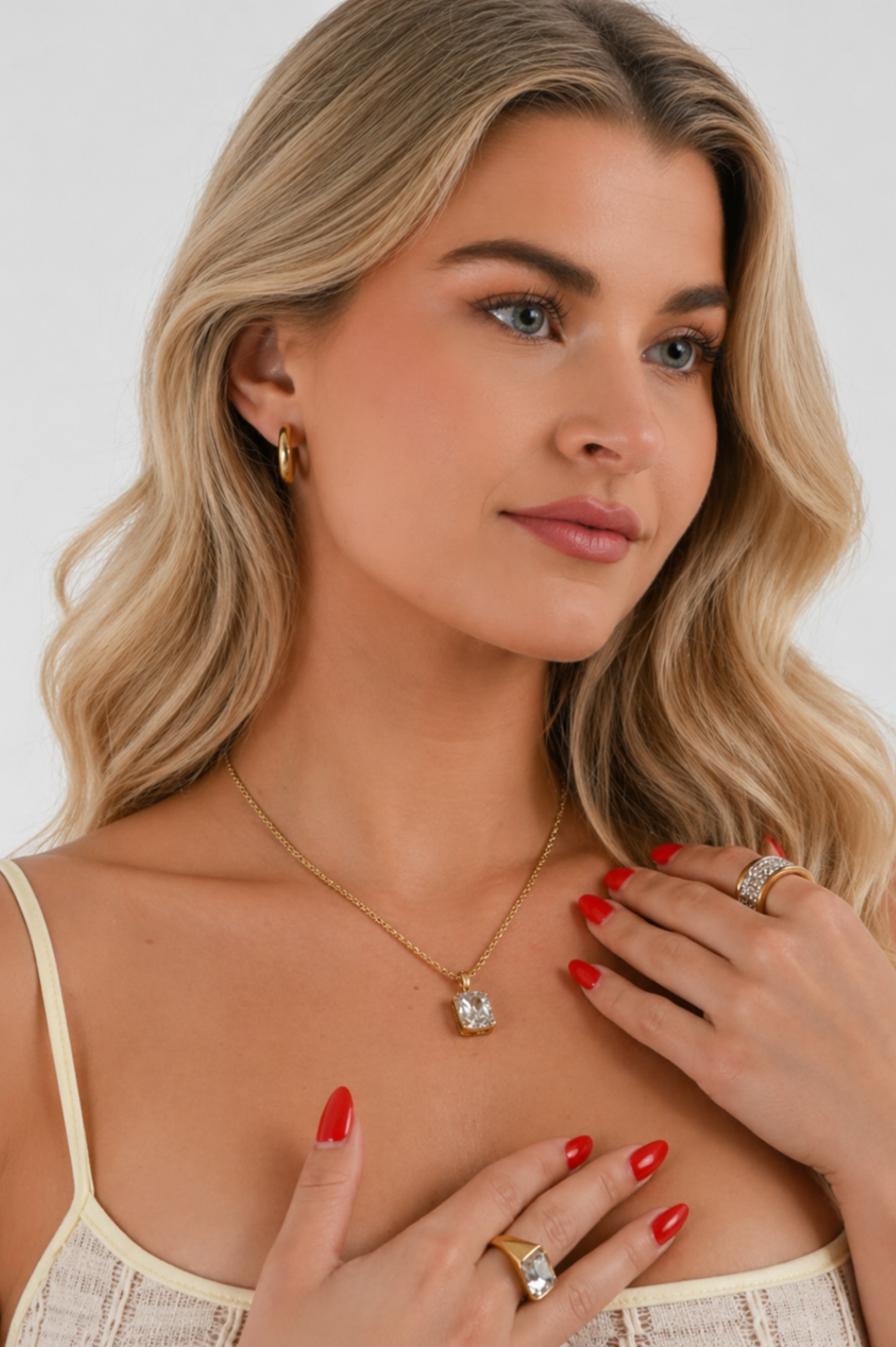 Isla Necklace