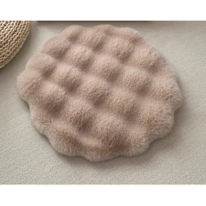 Milk tea color Plush Round Cat Mat - Soft Faux Fur Sleeping Pad (40cm Diameter)