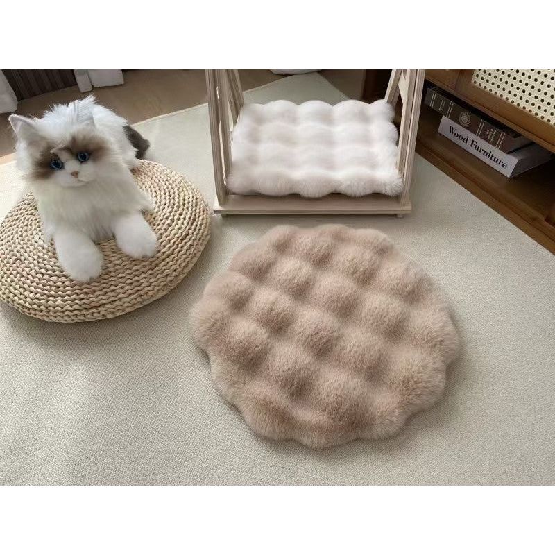 Milk tea color Plush Round Cat Mat - Soft Faux Fur Sleeping Pad (40cm Diameter)